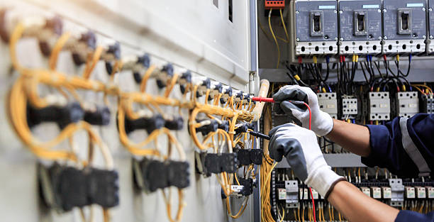 Professional Electrician technician working in Great Falls Crossing, VA